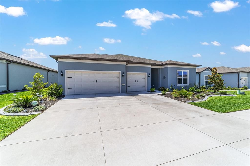 For Sale: $595,000 (3 beds, 3 baths, 2809 Square Feet)