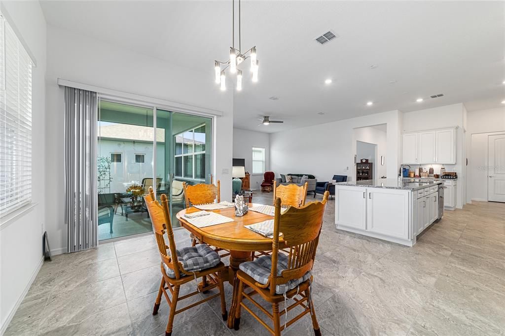 For Sale: $595,000 (3 beds, 3 baths, 2809 Square Feet)