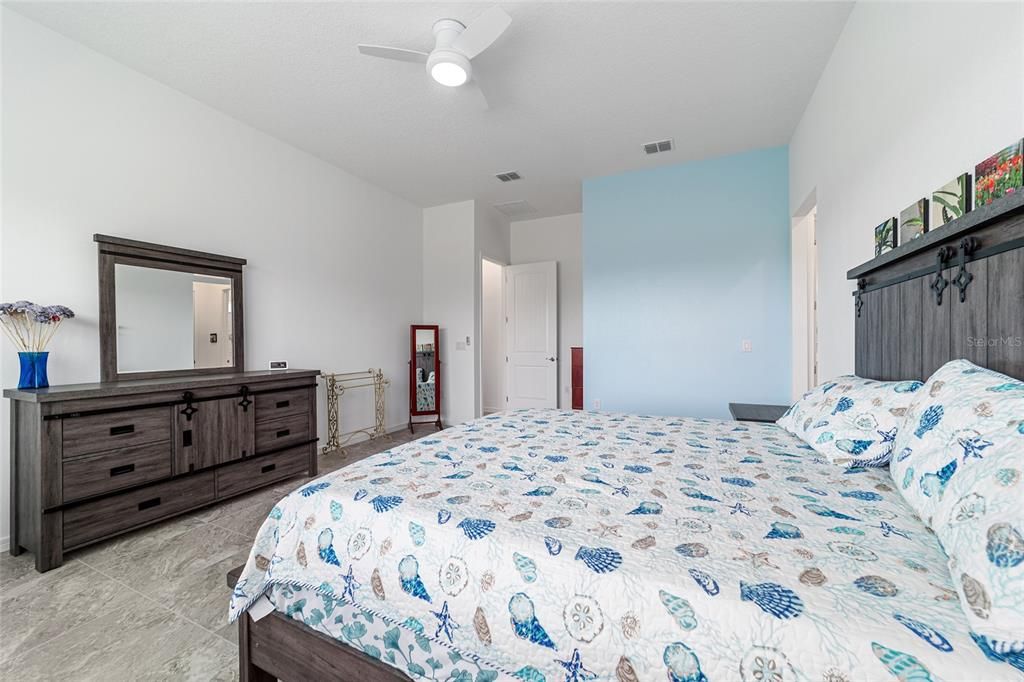 For Sale: $595,000 (3 beds, 3 baths, 2809 Square Feet)