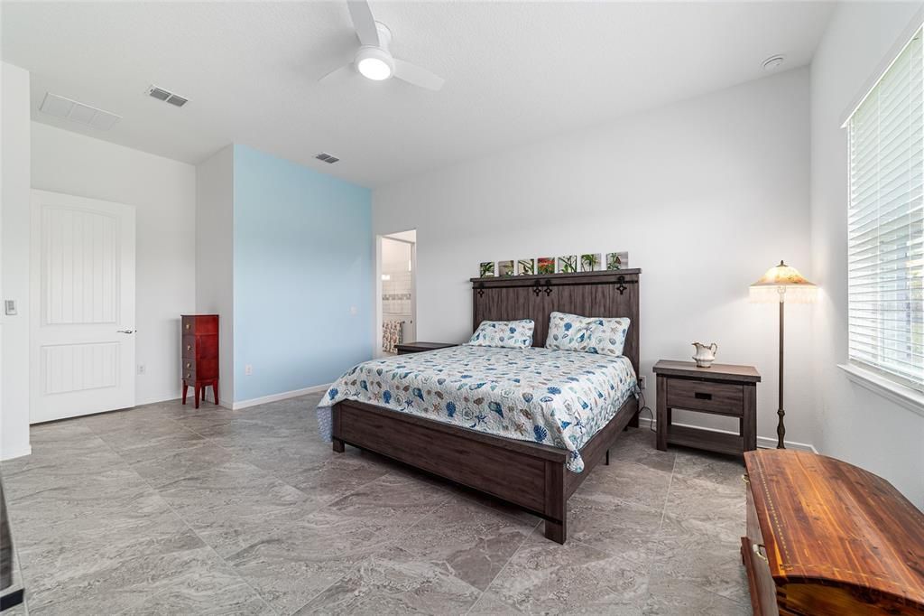 For Sale: $595,000 (3 beds, 3 baths, 2809 Square Feet)