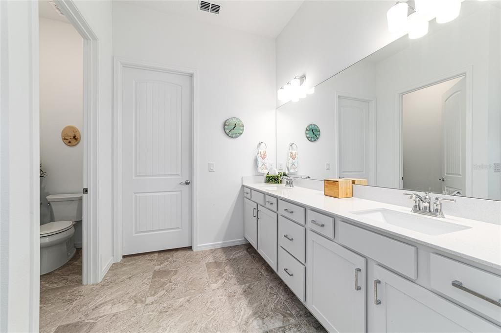 For Sale: $595,000 (3 beds, 3 baths, 2809 Square Feet)