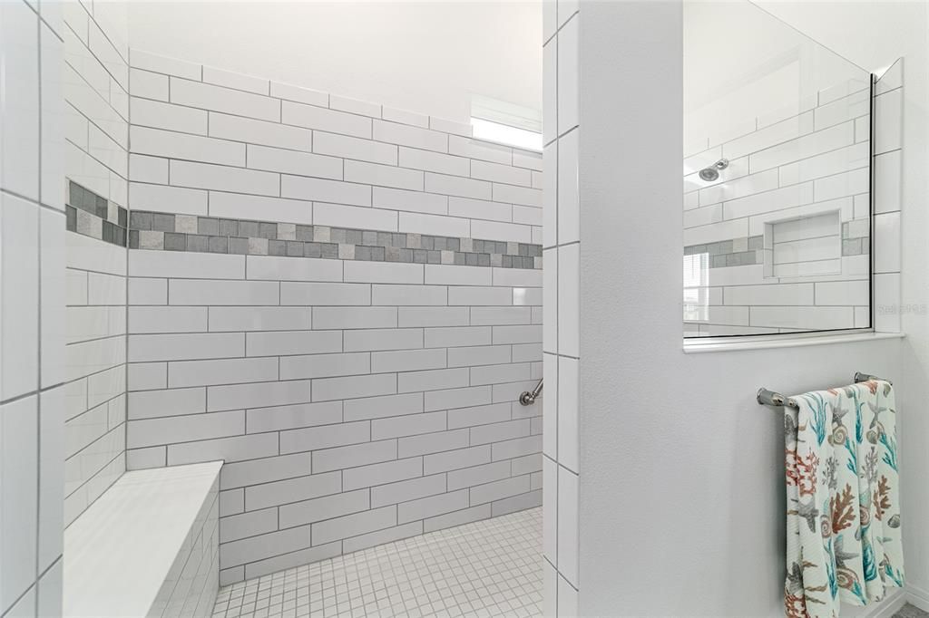 For Sale: $595,000 (3 beds, 3 baths, 2809 Square Feet)