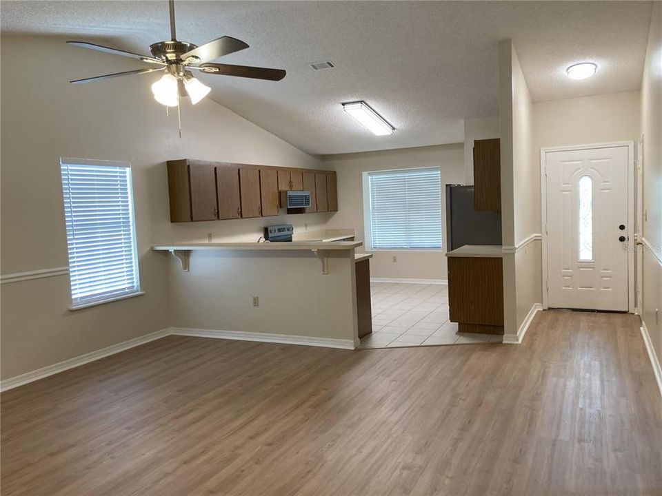 En Venta: $229,900 (3 camas, 2 baños, 1322 Pies cuadrados)