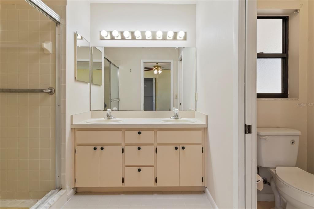 Activo con contrato: $189,900 (2 camas, 2 baños, 1224 Pies cuadrados)