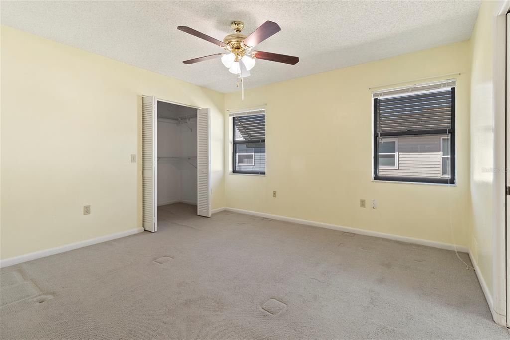 Activo con contrato: $189,900 (2 camas, 2 baños, 1224 Pies cuadrados)