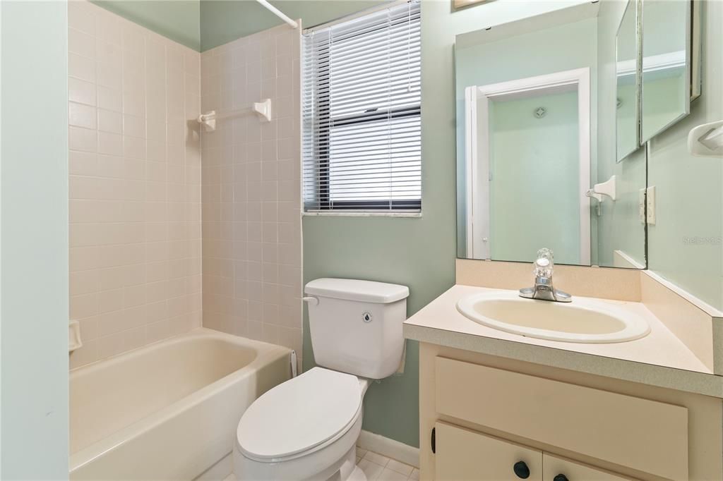 Activo con contrato: $189,900 (2 camas, 2 baños, 1224 Pies cuadrados)