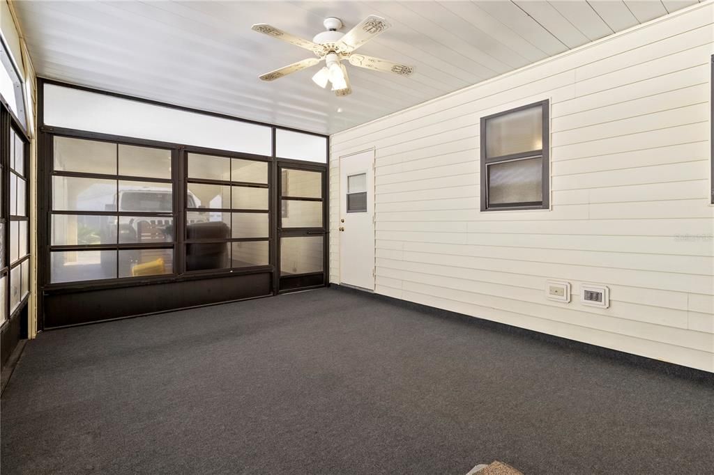 Activo con contrato: $189,900 (2 camas, 2 baños, 1224 Pies cuadrados)
