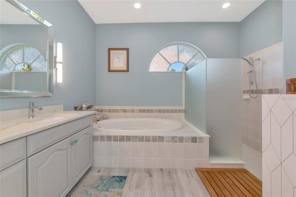 待售: $735,000 (4 贝兹, 3 浴室, 2498 平方英尺)