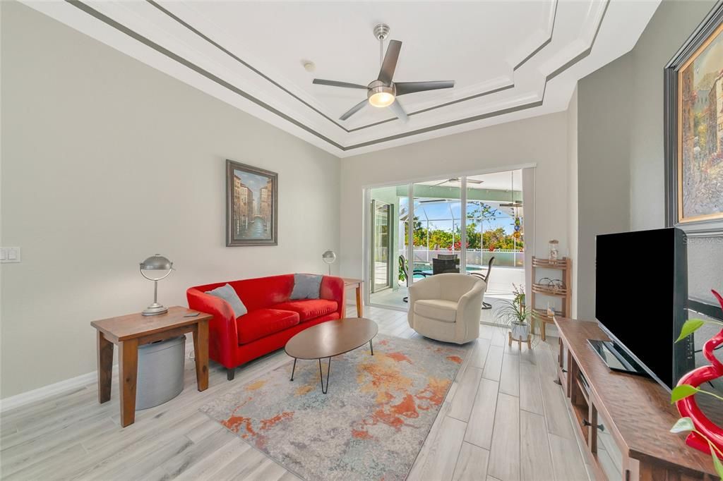 待售: $735,000 (4 贝兹, 3 浴室, 2498 平方英尺)