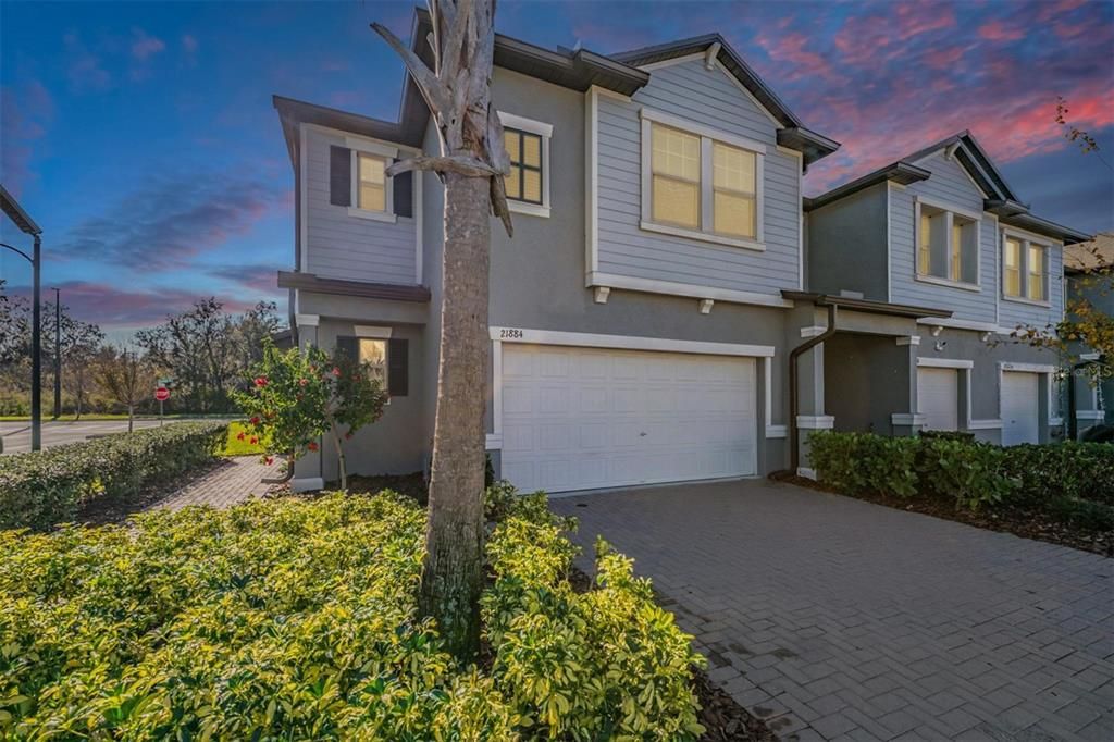 For Sale: $325,000 (3 beds, 2 baths, 1861 Square Feet)