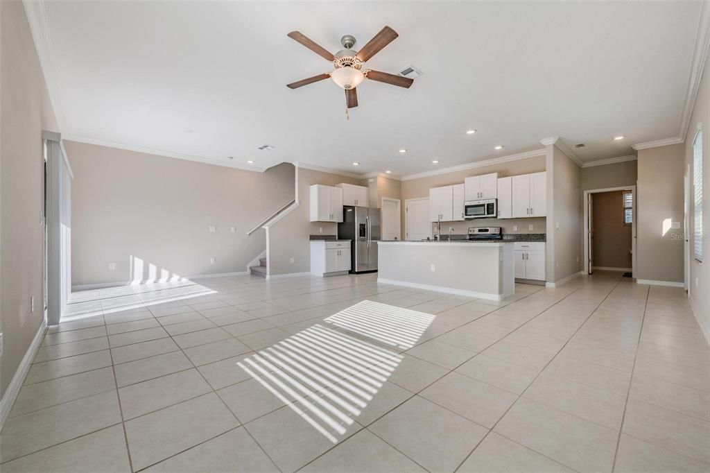 For Sale: $325,000 (3 beds, 2 baths, 1861 Square Feet)