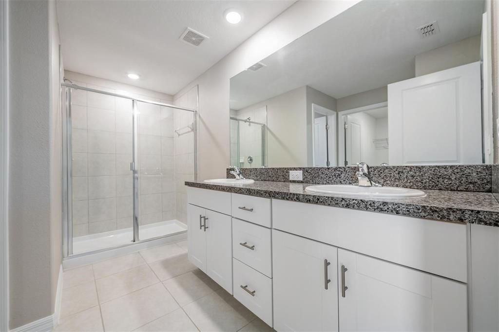 For Sale: $325,000 (3 beds, 2 baths, 1861 Square Feet)