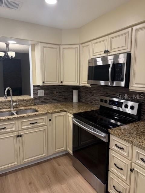 На продажу: $174,500 (2 спален, 2 ванн, 960 Квадратных фут)