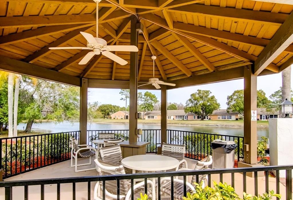 待售: $205,000 (2 贝兹, 2 浴室, 1326 平方英尺)