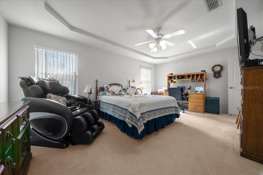 For Sale: $320,000 (3 beds, 2 baths, 1761 Square Feet)