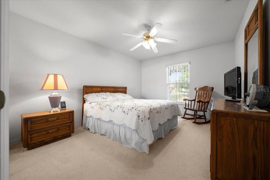 For Sale: $320,000 (3 beds, 2 baths, 1761 Square Feet)