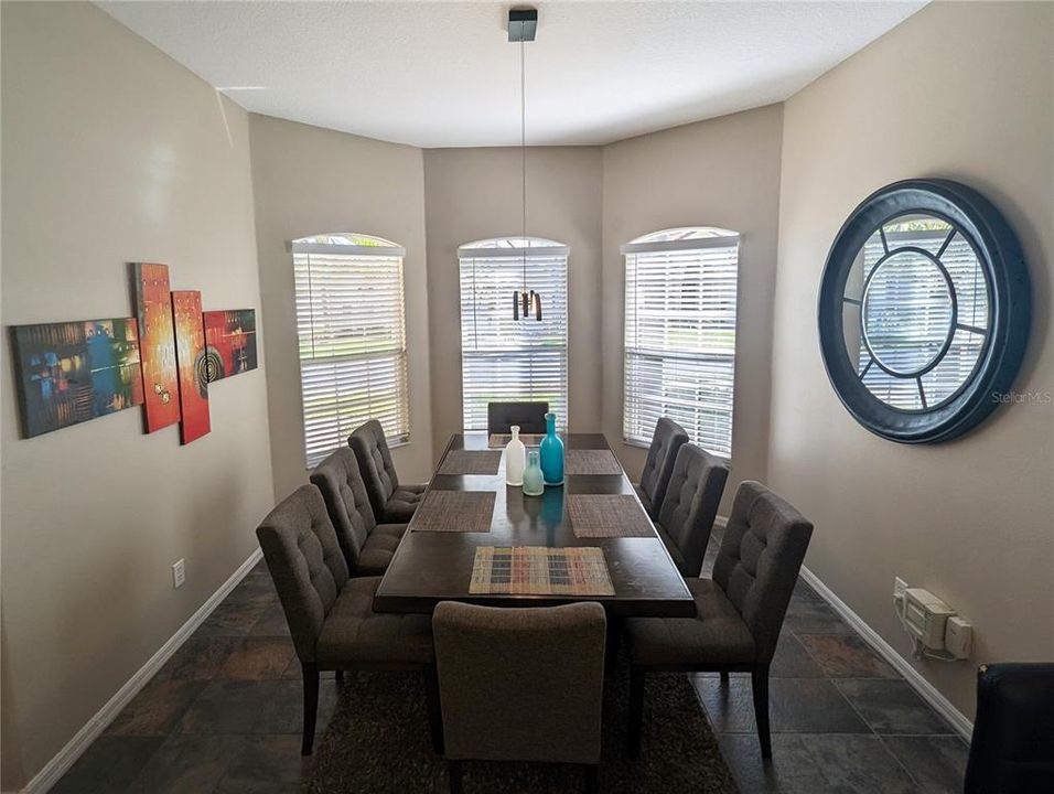 En Venta: $425,000 (4 camas, 3 baños, 1839 Pies cuadrados)