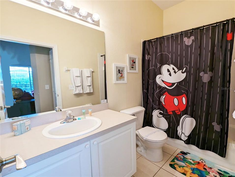 En Venta: $425,000 (4 camas, 3 baños, 1839 Pies cuadrados)