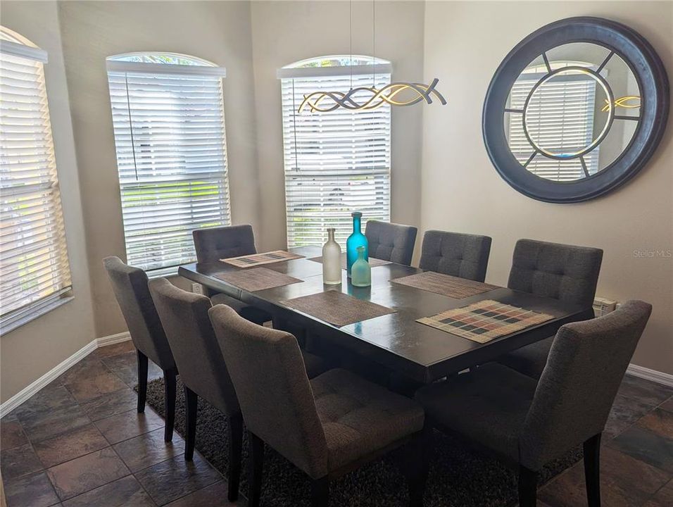 En Venta: $425,000 (4 camas, 3 baños, 1839 Pies cuadrados)