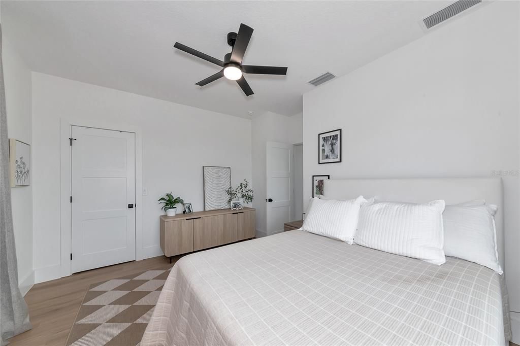 For Sale: $1,575,000 (4 beds, 2 baths, 2499 Square Feet)