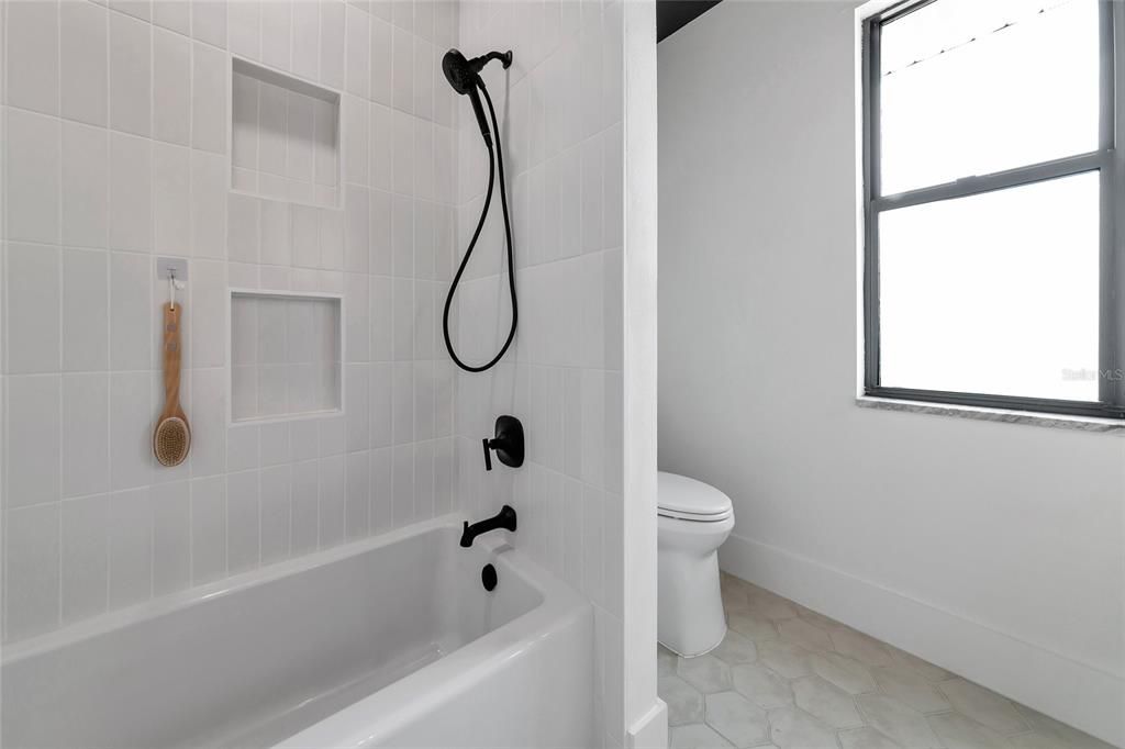 For Sale: $1,575,000 (4 beds, 2 baths, 2499 Square Feet)