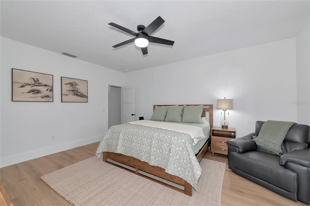 For Sale: $1,575,000 (4 beds, 2 baths, 2499 Square Feet)