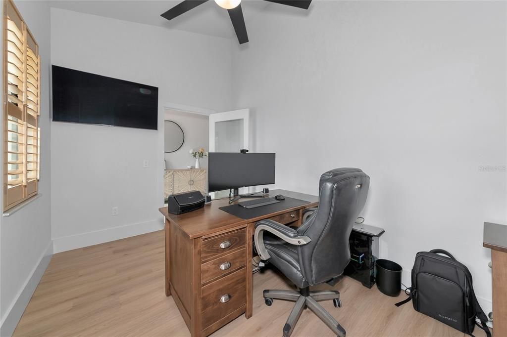 For Sale: $1,575,000 (4 beds, 2 baths, 2499 Square Feet)