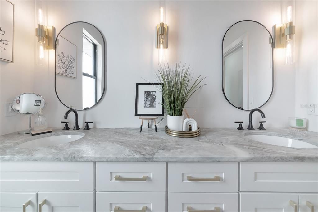 For Sale: $1,575,000 (4 beds, 2 baths, 2499 Square Feet)