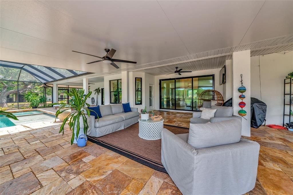 For Sale: $1,575,000 (4 beds, 2 baths, 2499 Square Feet)