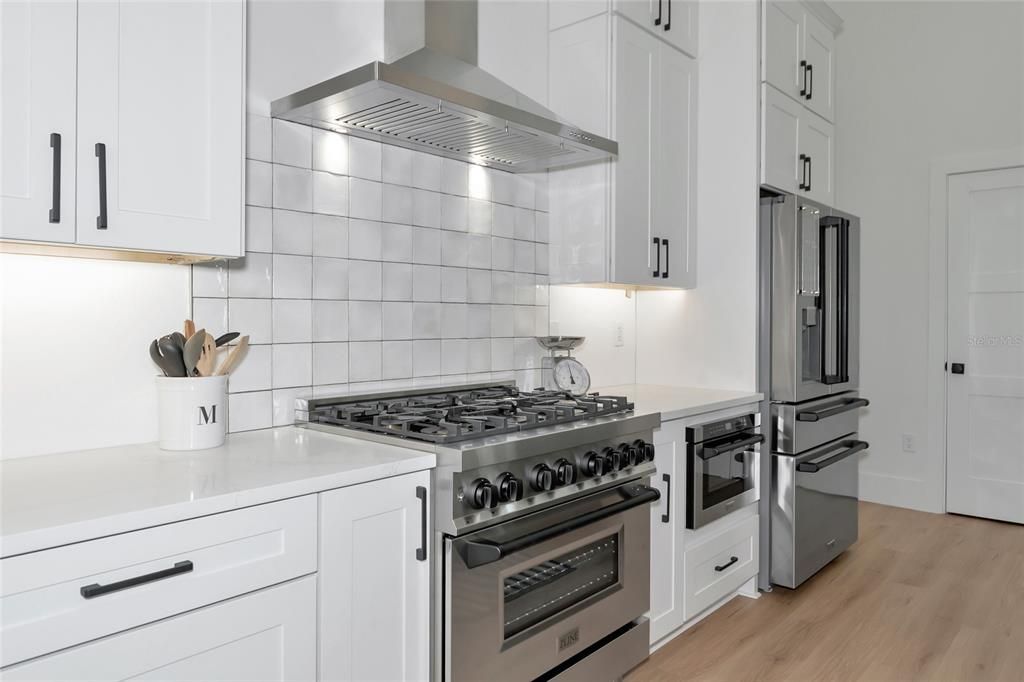 For Sale: $1,575,000 (4 beds, 2 baths, 2499 Square Feet)