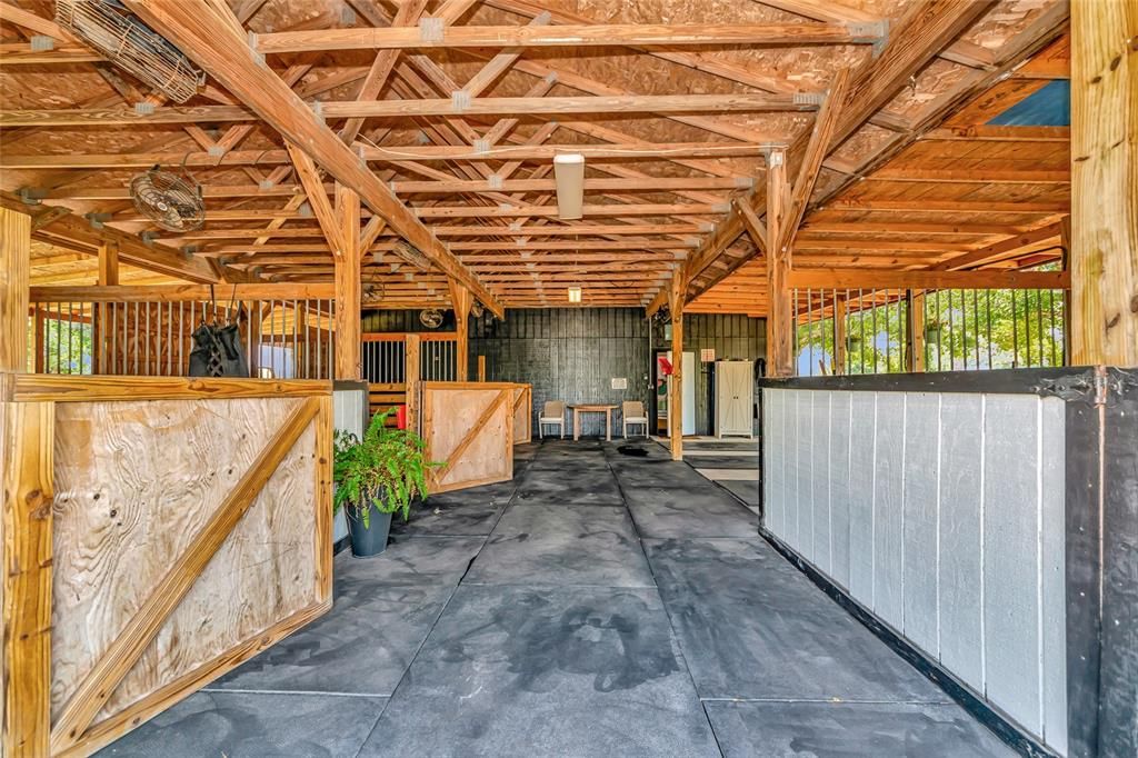 For Sale: $1,575,000 (4 beds, 2 baths, 2499 Square Feet)