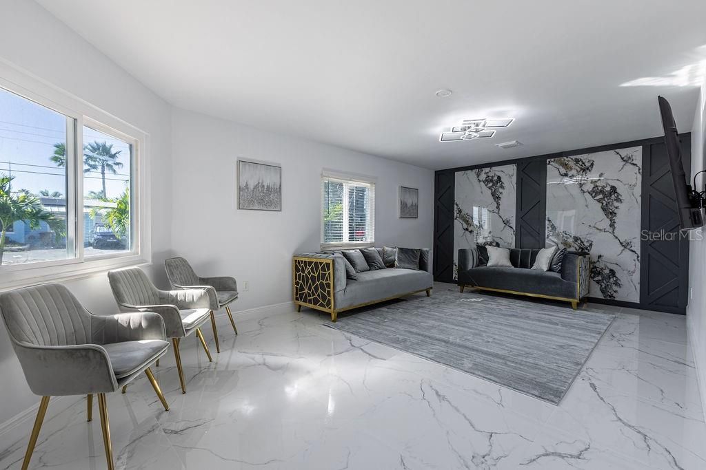 For Sale: $735,000 (4 beds, 3 baths, 1913 Square Feet)