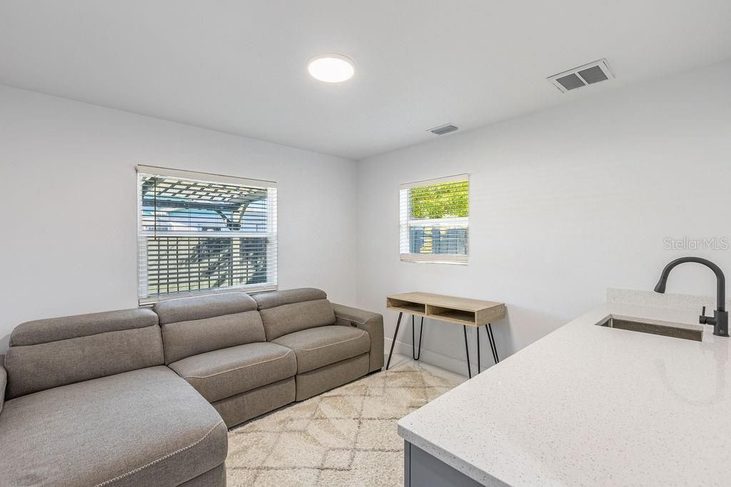 For Sale: $735,000 (4 beds, 3 baths, 1913 Square Feet)