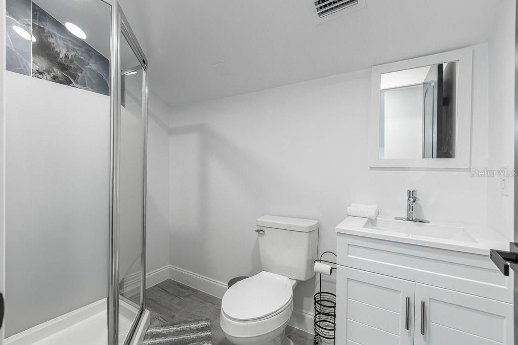 For Sale: $735,000 (4 beds, 3 baths, 1913 Square Feet)