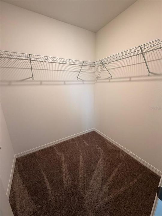 Activo con contrato: $2,250 (3 camas, 2 baños, 1473 Pies cuadrados)