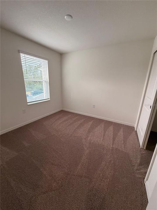 Activo con contrato: $2,250 (3 camas, 2 baños, 1473 Pies cuadrados)