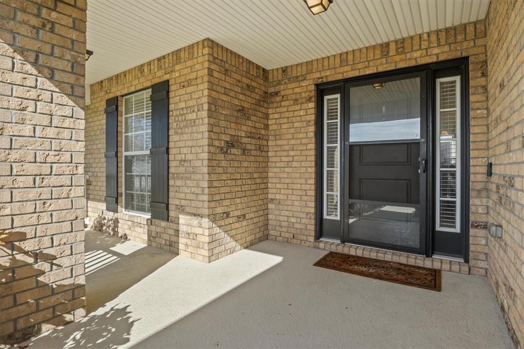 На продажу: $392,000 (4 спален, 2 ванн, 1699 Квадратных фут)