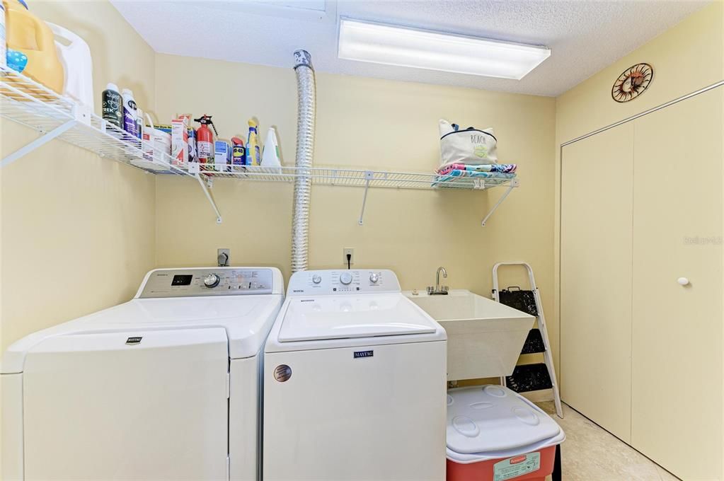 For Sale: $419,000 (3 beds, 2 baths, 1485 Square Feet)