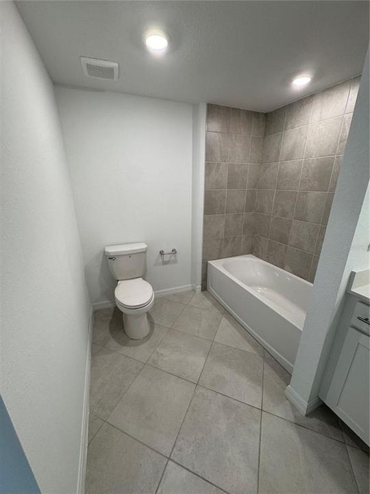 出租: $4,500 (3 贝兹, 2 浴室, 1741 平方英尺)