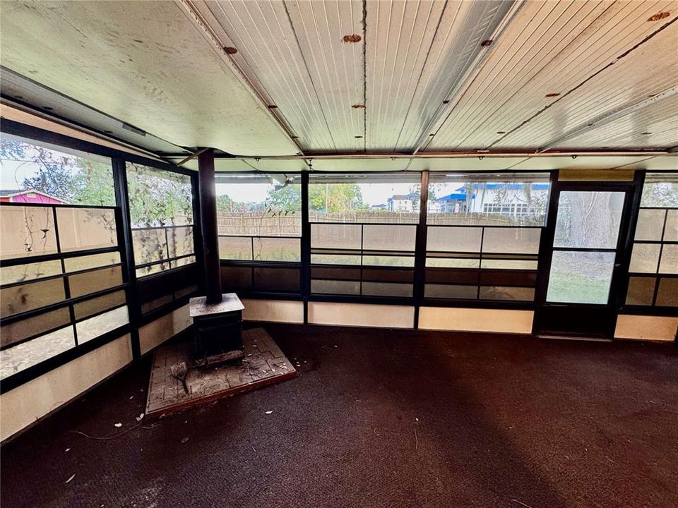 En Venta: $285,000 (4 camas, 2 baños, 1460 Pies cuadrados)