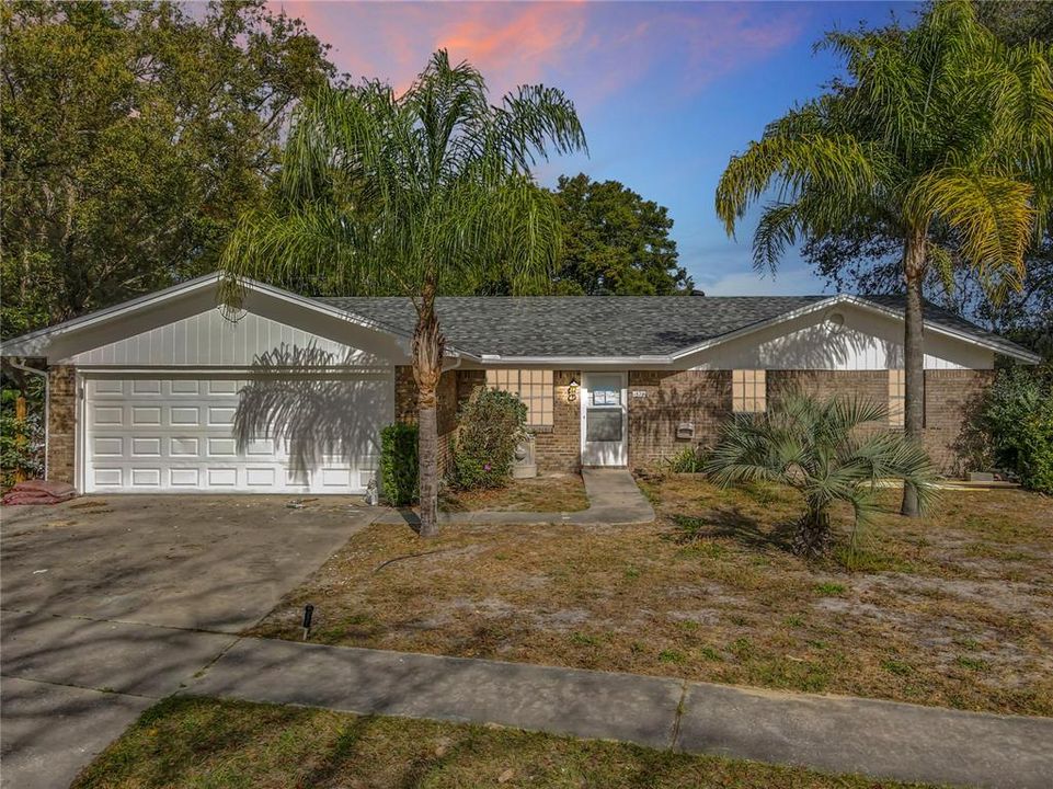 For Sale: $319,000 (3 beds, 2 baths, 1499 Square Feet)