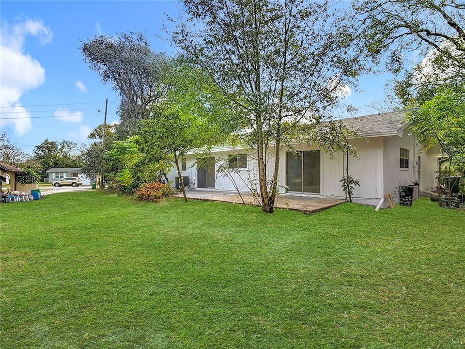 For Sale: $319,000 (3 beds, 2 baths, 1499 Square Feet)