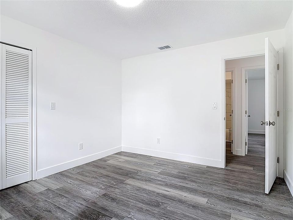 For Sale: $319,000 (3 beds, 2 baths, 1499 Square Feet)