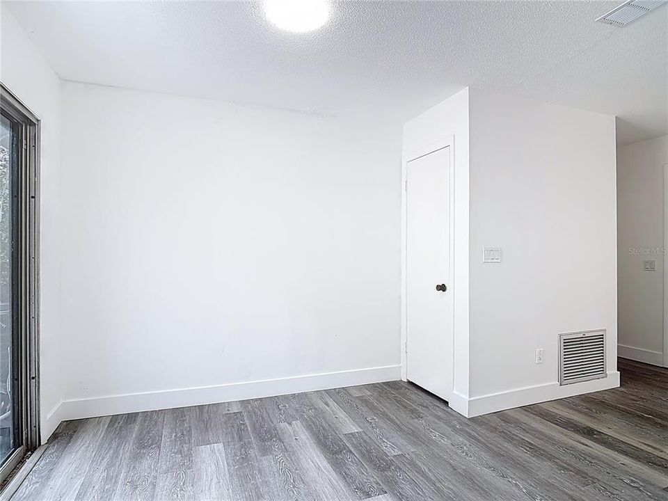 For Sale: $319,000 (3 beds, 2 baths, 1499 Square Feet)