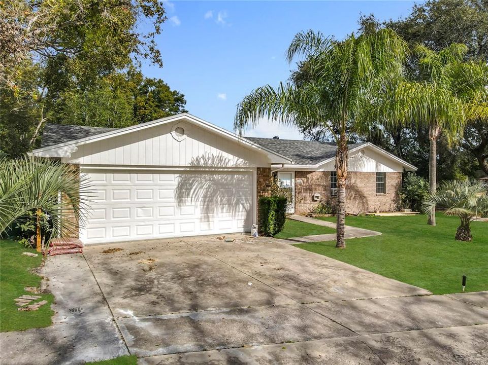 For Sale: $319,000 (3 beds, 2 baths, 1499 Square Feet)