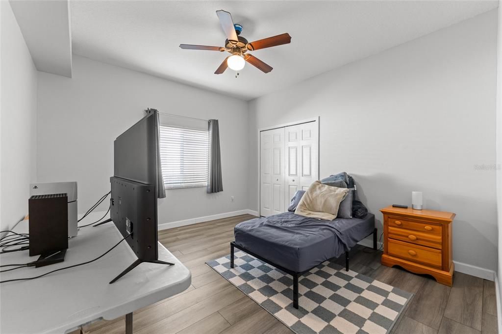 For Sale: $525,000 (6 beds, 3 baths, 3125 Square Feet)