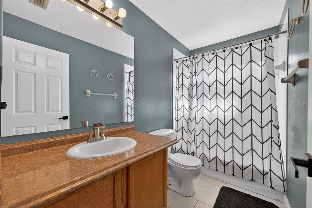 For Sale: $525,000 (6 beds, 3 baths, 3125 Square Feet)