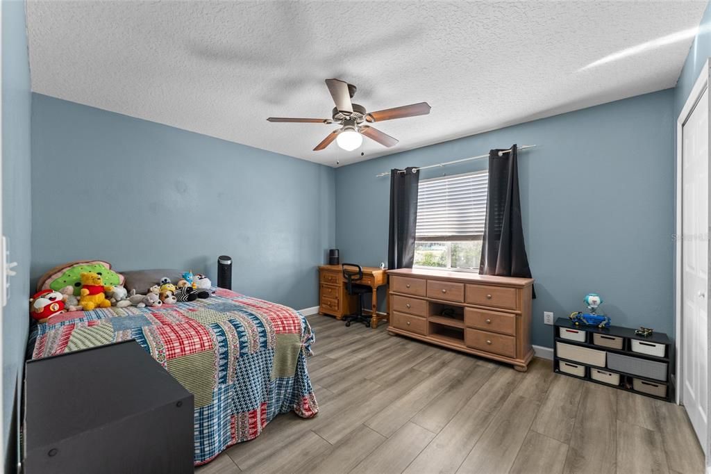 For Sale: $525,000 (6 beds, 3 baths, 3125 Square Feet)