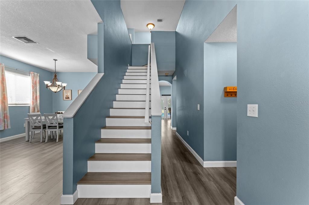 For Sale: $525,000 (6 beds, 3 baths, 3125 Square Feet)