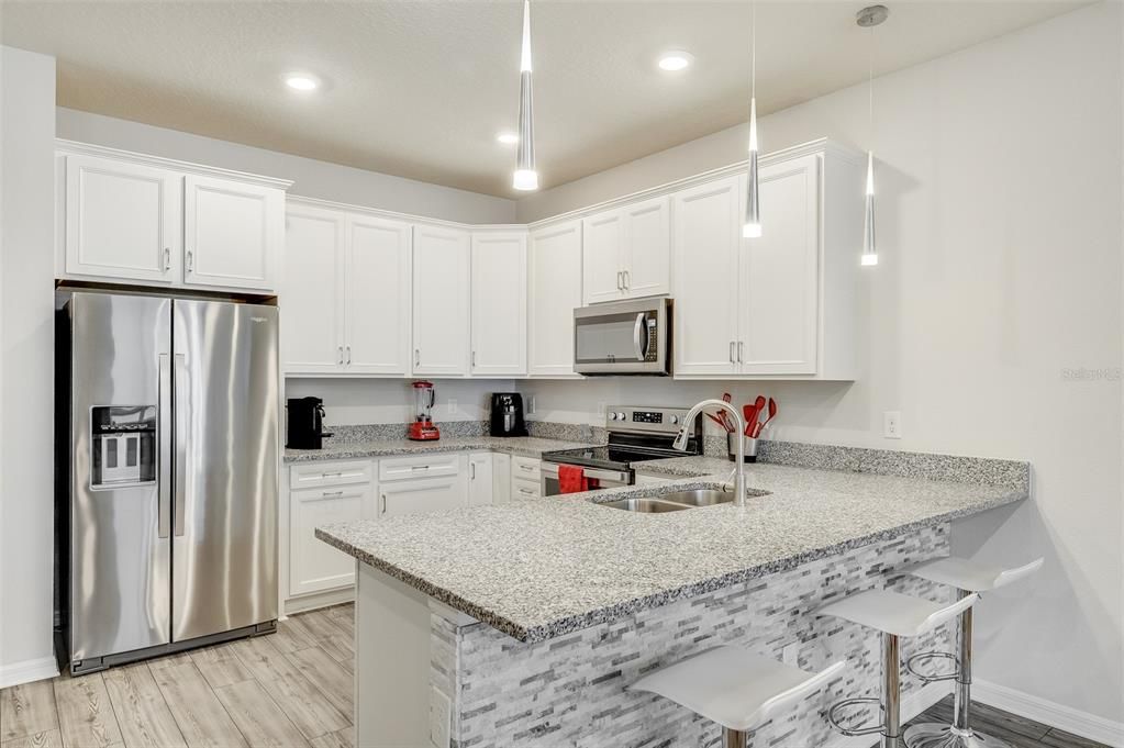 В аренду: $2,990 (4 спален, 3 ванн, 1809 Квадратных фут)